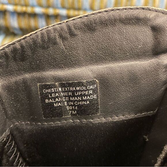 SVP Sz. 7 Black Tall Leather Boot w/Side Zipper - Picture 5 of 6